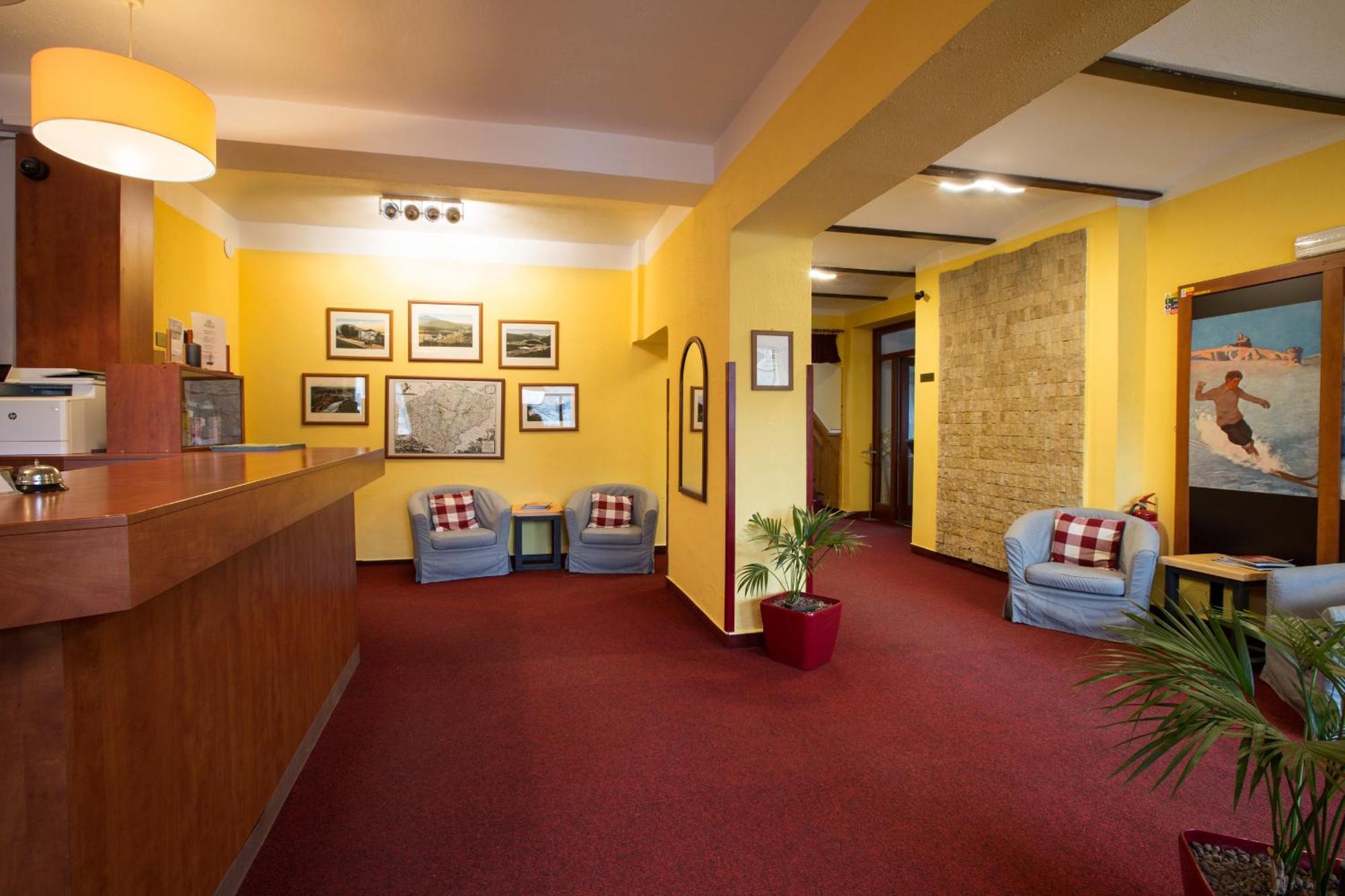 Hotel Harrachov Inn Екстериор снимка