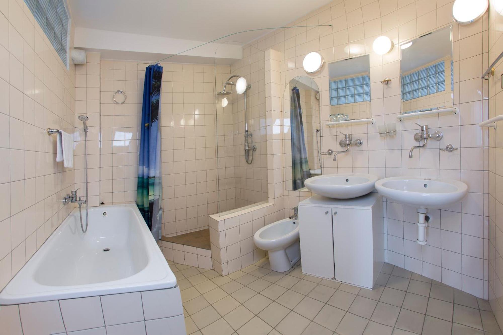 Hotel Harrachov Inn Екстериор снимка